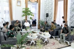 Rapat Koordinasi Percepatan Transisi Darurat Pascagempa M4.9 di Garut